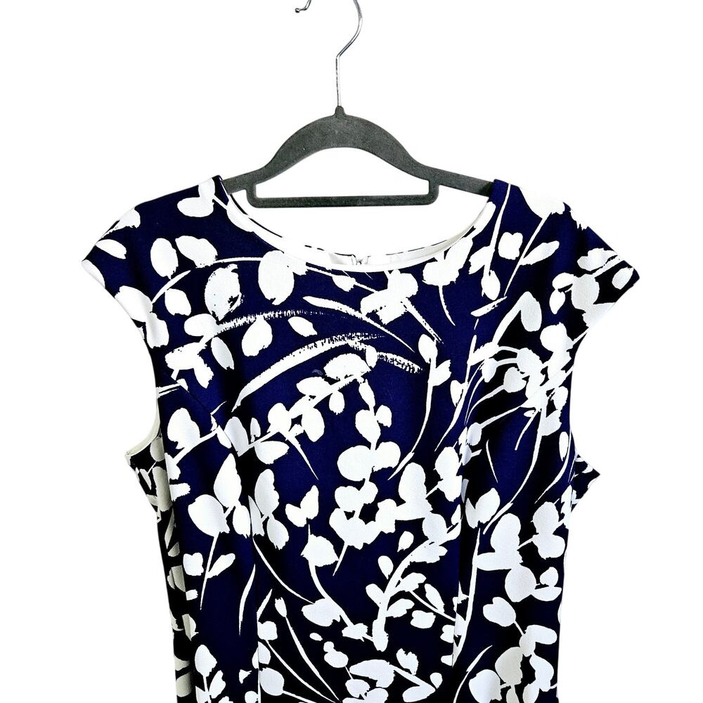 Adorne Women's Size 10 Cap Sleeve Shift Dress Blue White Floral Spring Midi - Picture 2 of 6